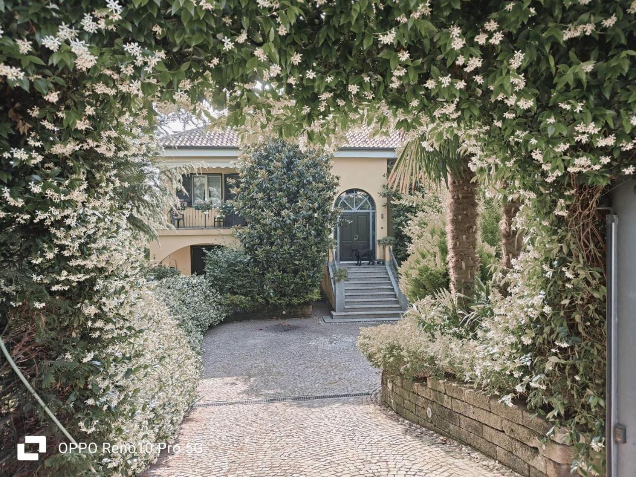 Ferienwohnung Rose'S Garden - Un Angolo Di Quiete Pino Torinese Exterior foto